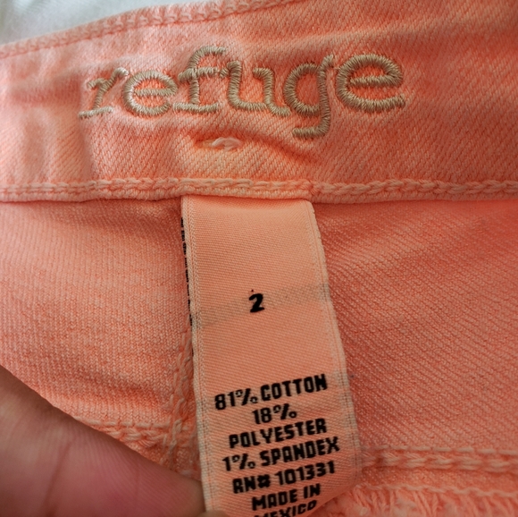 Salmom Pink hi-rise shorts - Picture 4 of 4